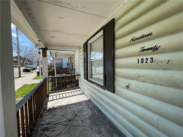 balcony with a porch