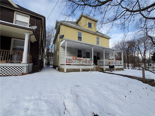 view of front of home featuring a porch