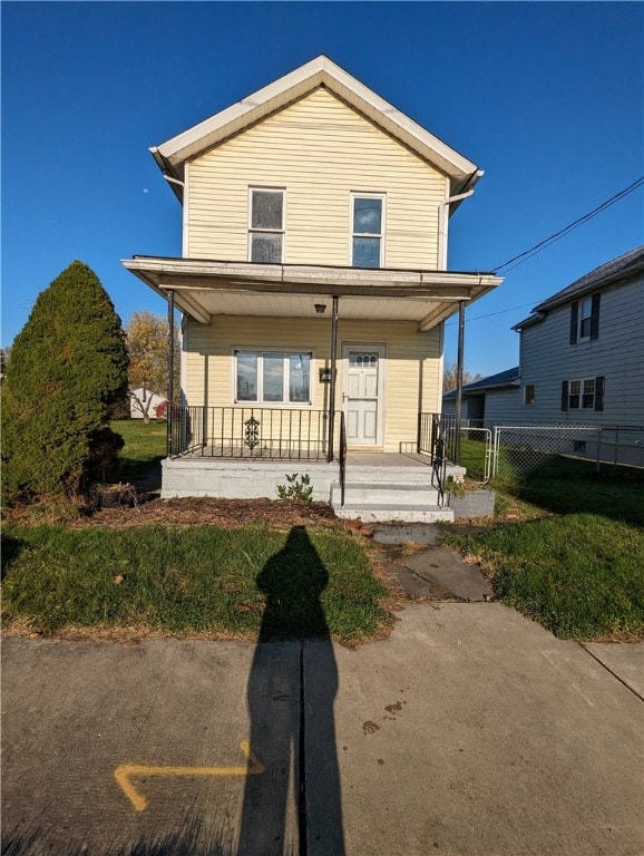 view of front of home featuring a porch