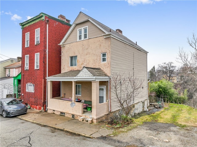 view of front of home