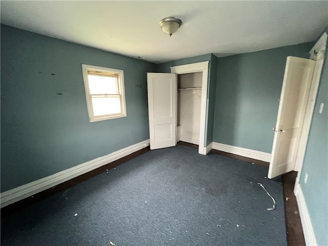 unfurnished bedroom featuring a closet