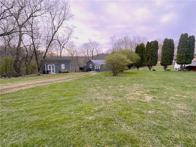 view of yard with a shed