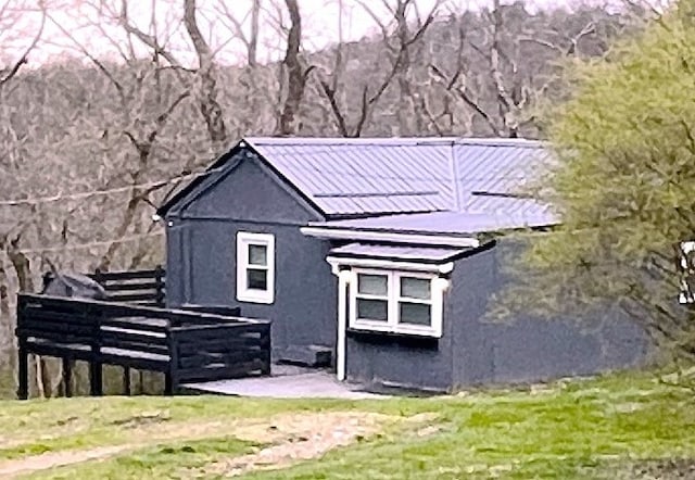 view of shed / structure