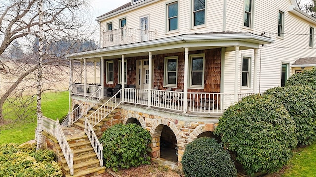 view of front of house with covered porch