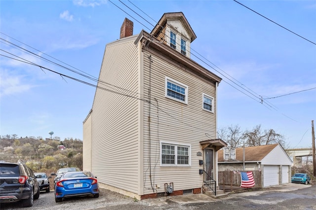 view of front facade with a garage