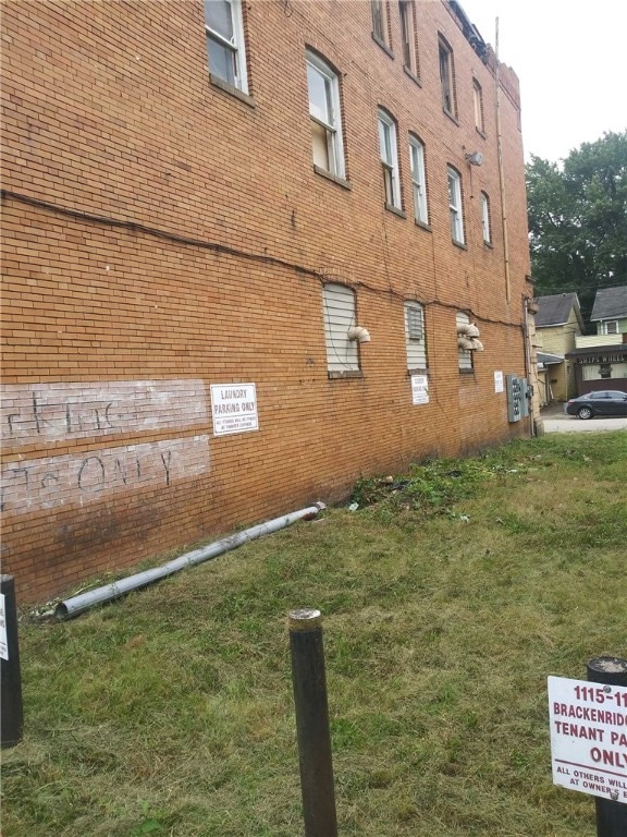 view of building exterior