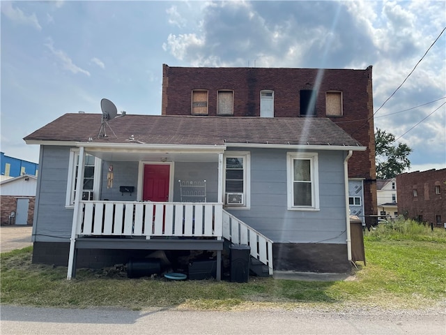 view of front facade featuring a porch