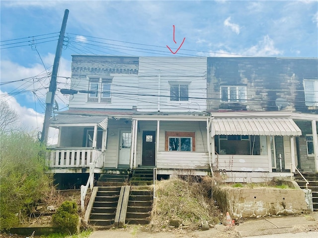 view of front facade with a porch