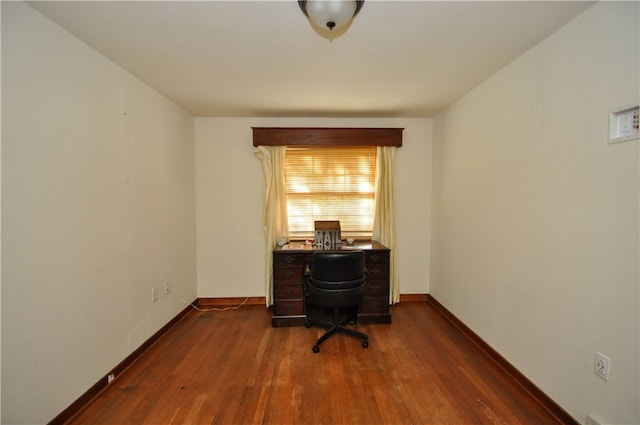 office area with dark hardwood / wood-style floors