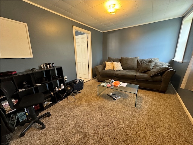 carpeted living room featuring crown molding