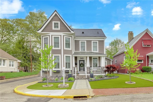 view of front of home featuring a porch