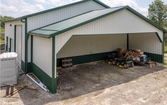 view of outbuilding with a garage