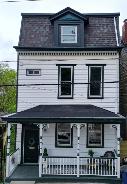 view of front of property with covered porch