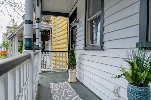 balcony with a porch