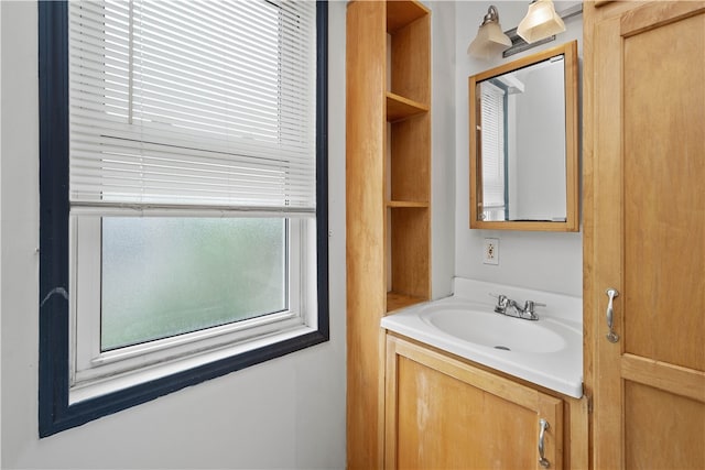 bathroom featuring large vanity