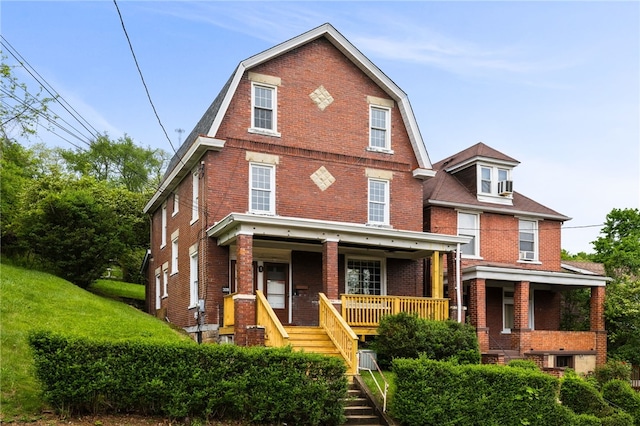 view of front of home with covered porch