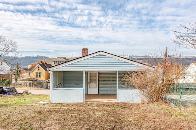 view of front of property