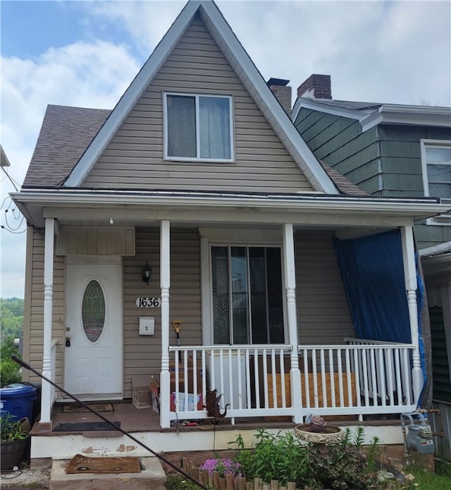 view of front facade featuring a porch