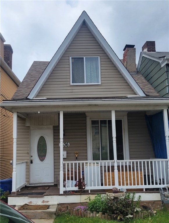 view of front of home featuring a porch