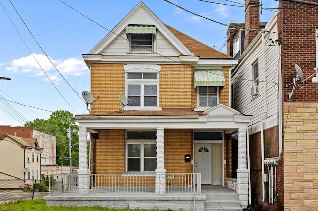 view of front of property featuring a porch