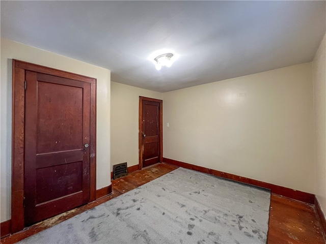 unfurnished bedroom featuring a closet