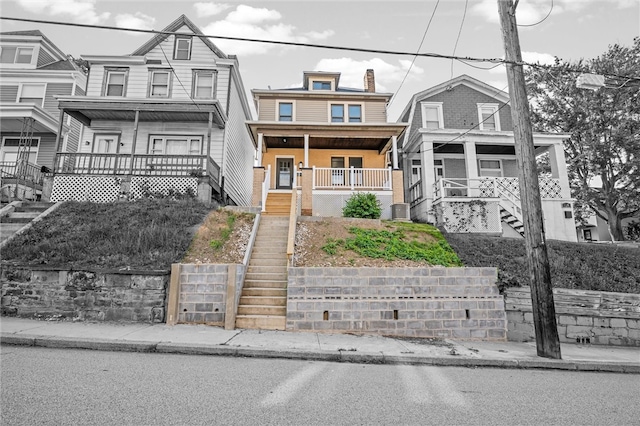 view of front facade featuring a porch