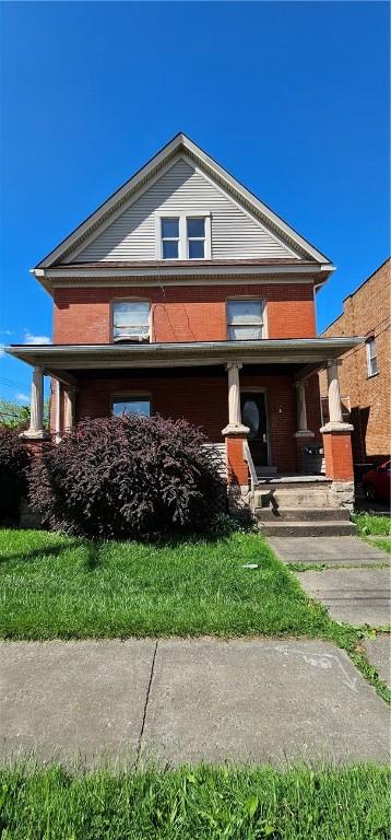 view of front facade with a porch