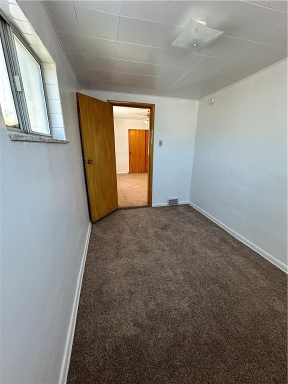 empty room featuring carpet