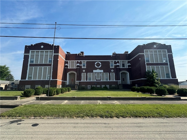 view of building exterior