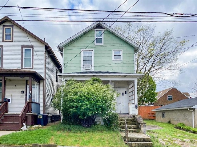 view of front of house with a front yard