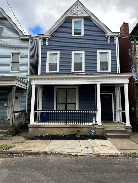 view of front facade featuring a porch