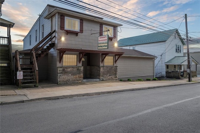 view of front of home