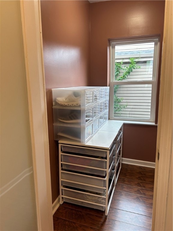 details featuring hardwood / wood-style flooring