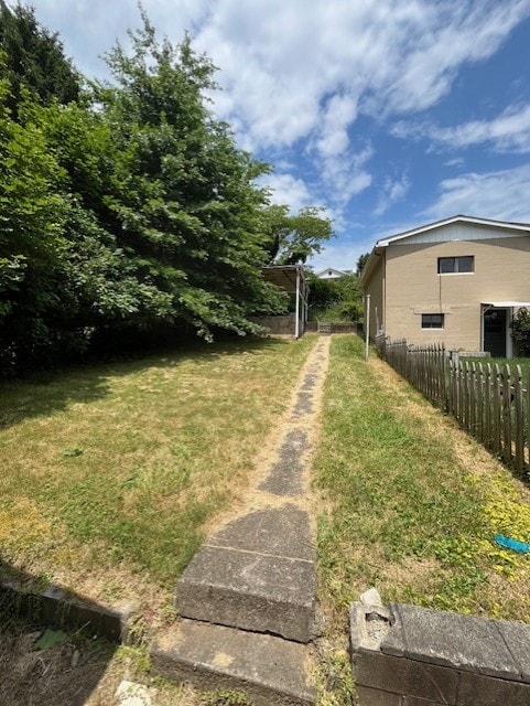 613 Center St, Versailles Boro, PA 15132 - view of yard