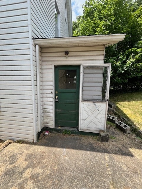 613 Center St, Versailles Boro, PA 15132 - view of property entrance