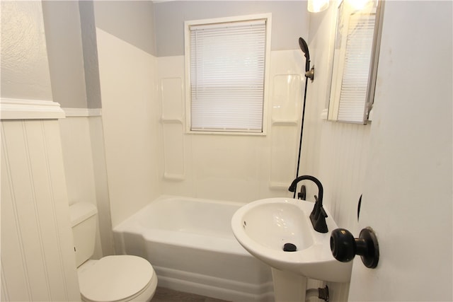 bathroom featuring sink and toilet