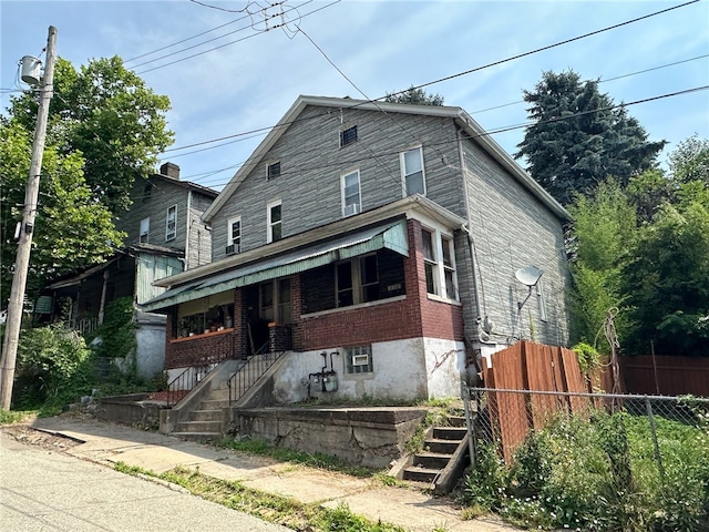 view of front of home