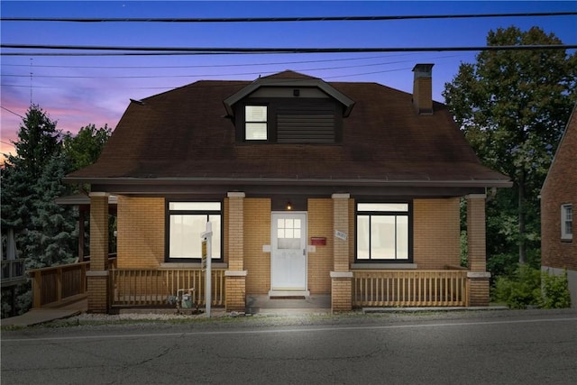 view of front of home with covered porch