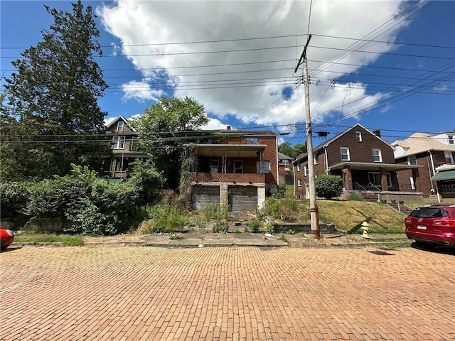 view of front of property