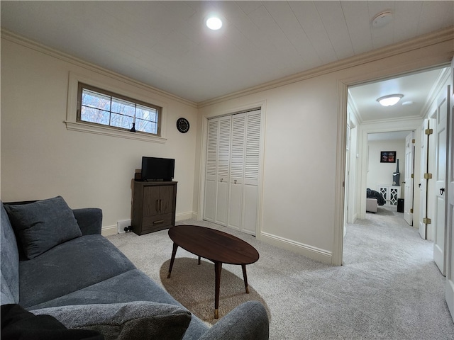 living room with light carpet and crown molding