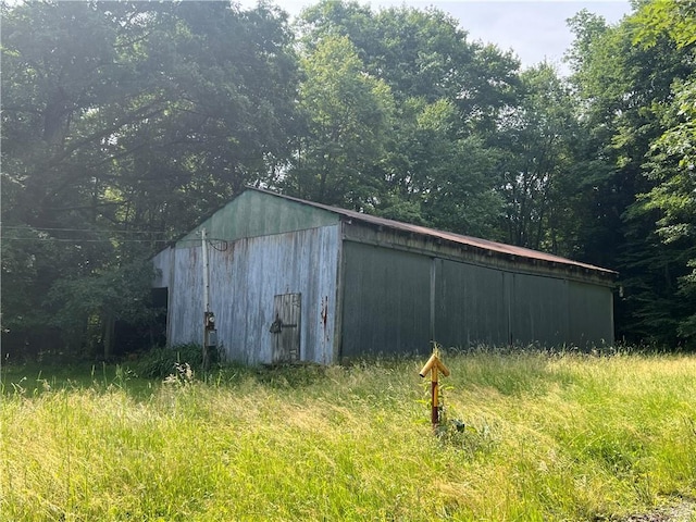 2612 Canoe Ridge Rd, Canoe/Banks Twps, PA 15772 - view of pole building featuring a view of trees
