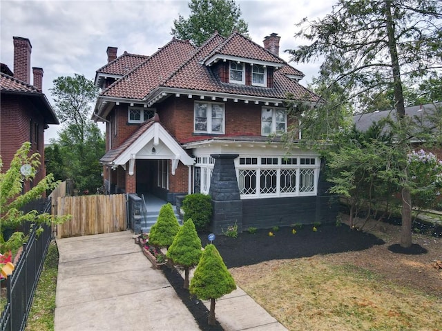 view of front of home featuring a porch