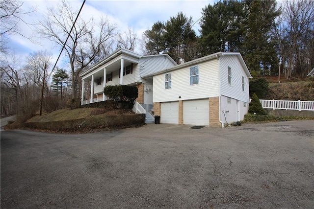 view of front facade with a garage