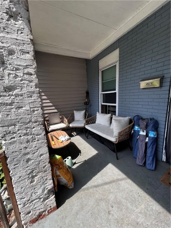 view of patio / terrace with a porch