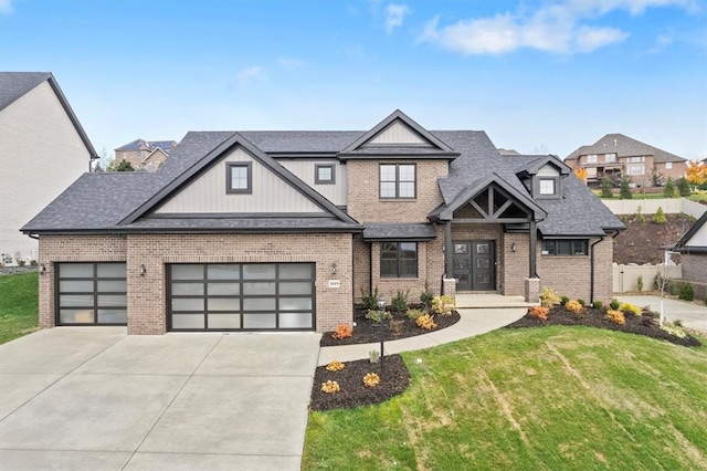 view of front of property featuring a front lawn