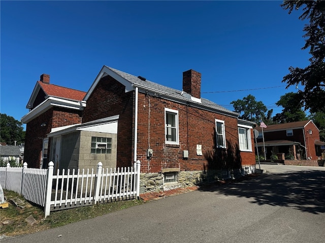 view of front of property