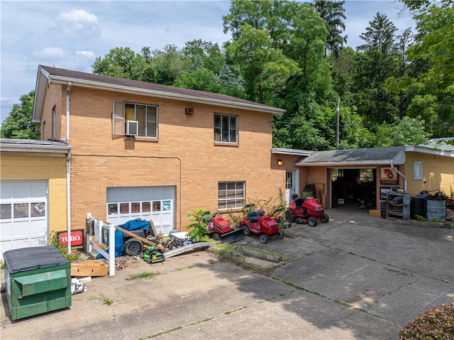 view of front of home featuring a garage