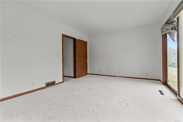 empty room with carpet