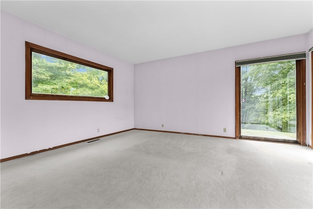 view of carpeted spare room