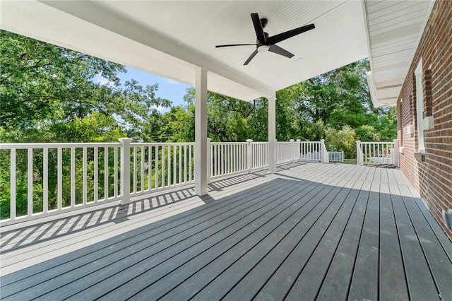 deck with ceiling fan